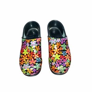 Dansko Floral Clogs Women’s EU 36 Black Multicolor Professional Comfort Shoes